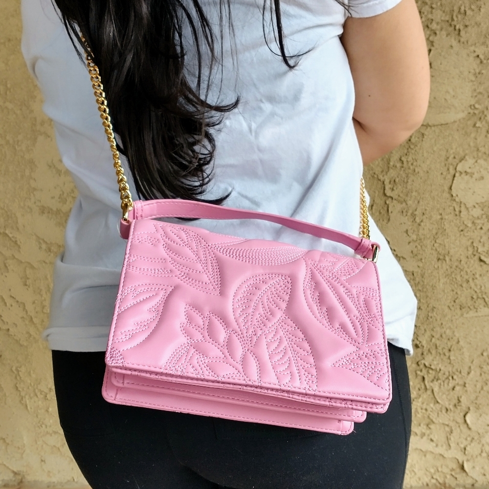 Meet your Posher, Iza